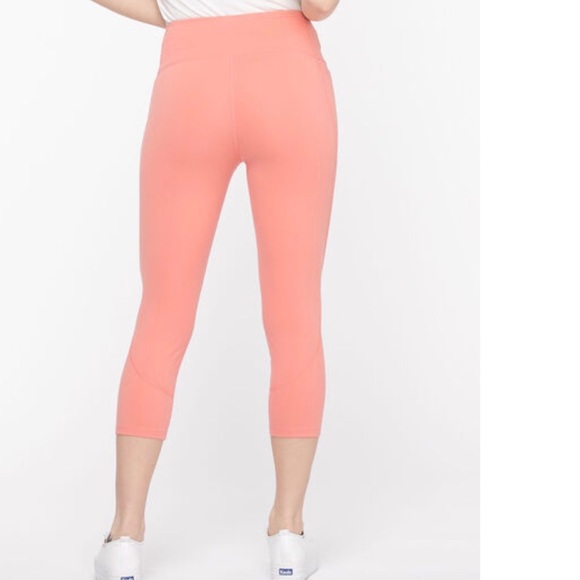 2/$15 Ricki’s Capri Leggings with Pockets Peach Size XL 16 NWT - Picture 2 of 6